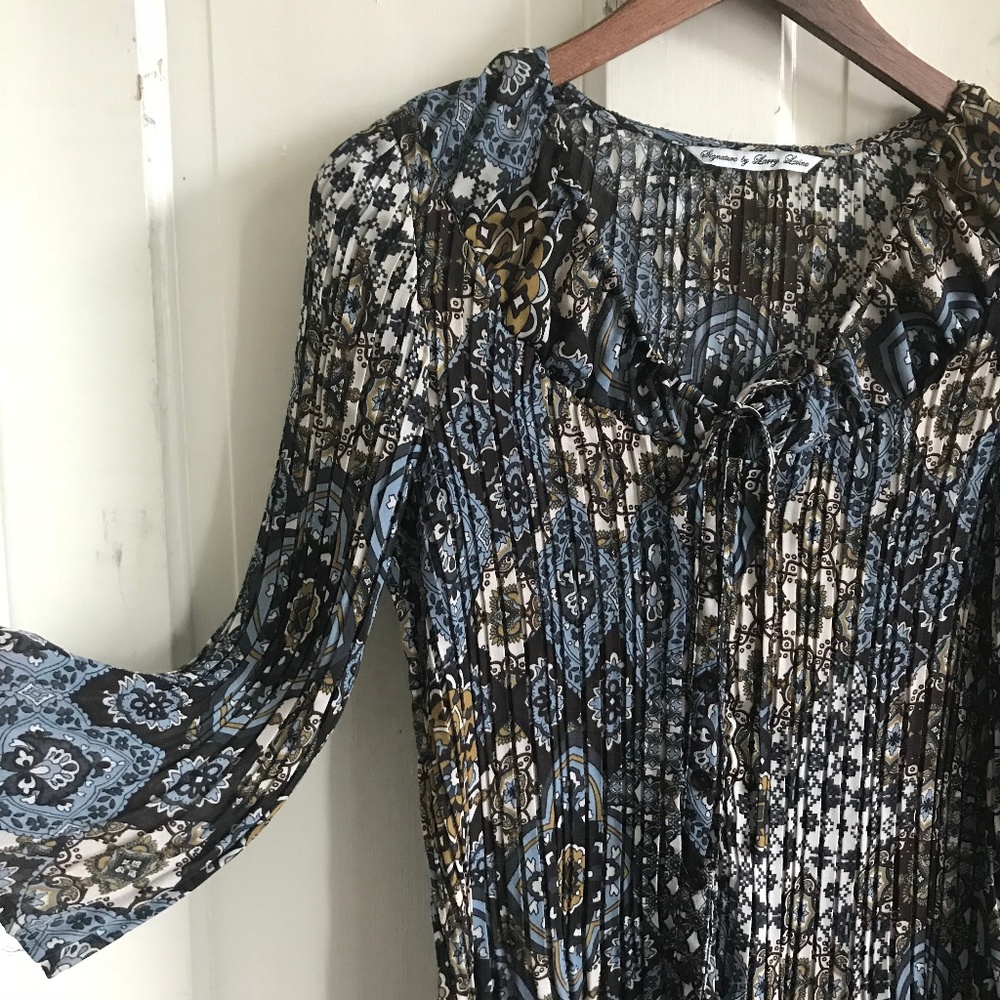 Larry Lavine Blouse, Wrinkle Free Blouse, Blue Top